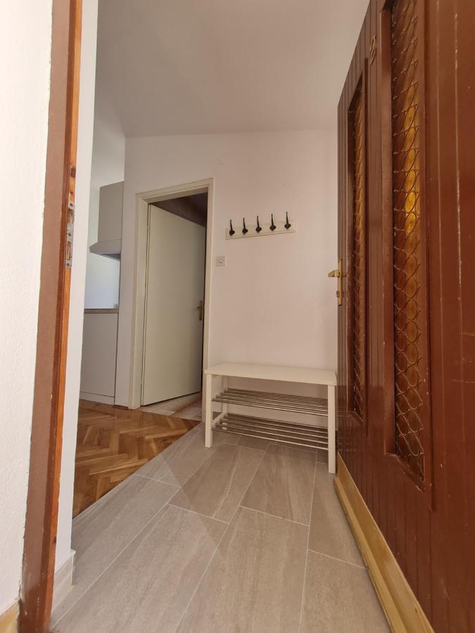 Apartments Apartmani Pintar 미미체 외부 사진