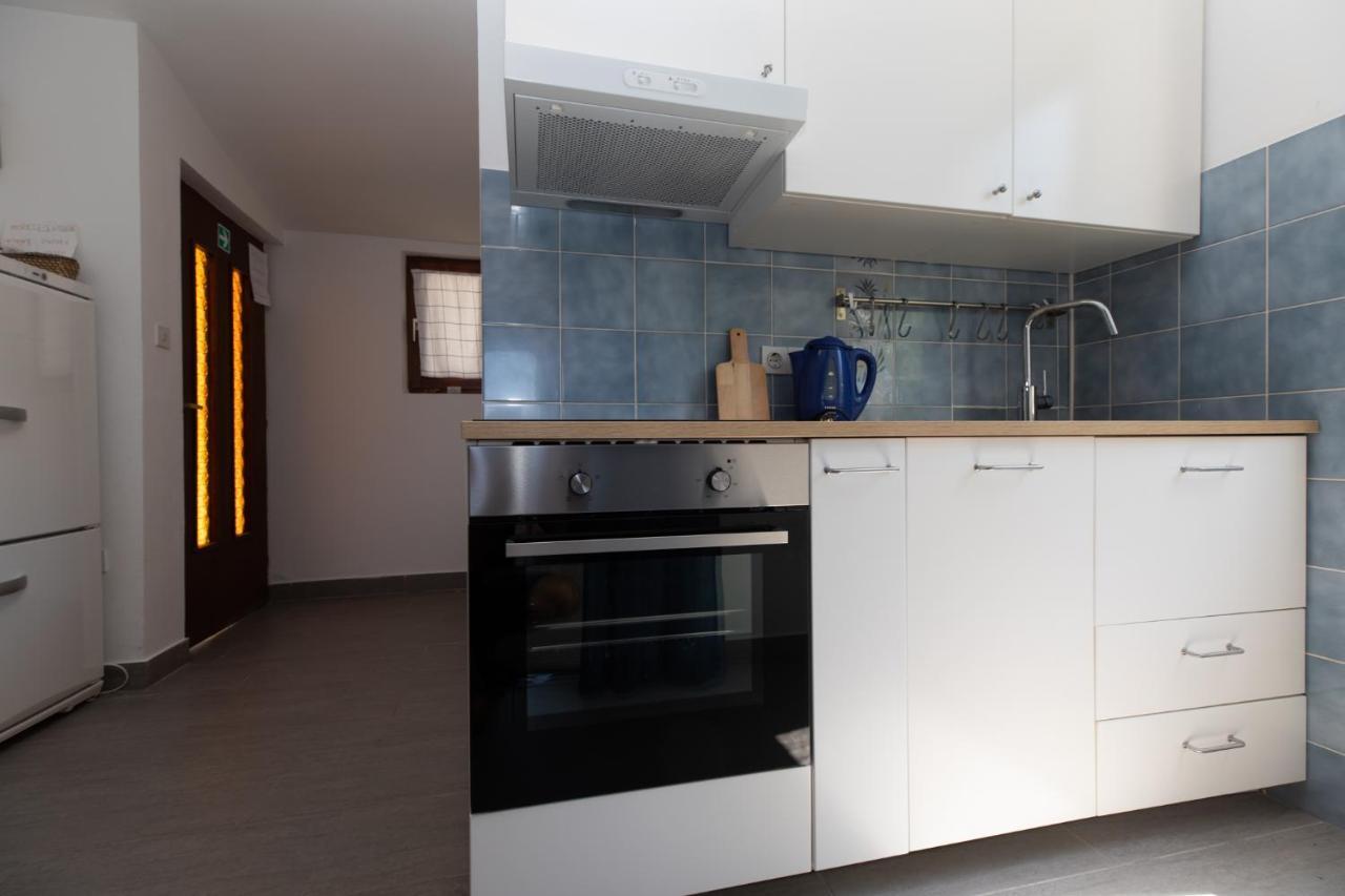 Apartments Apartmani Pintar 미미체 외부 사진